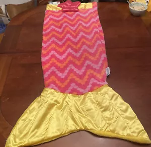 SNUGGIE TAILS SUPER SOFT BLANKET PINK MERMAID BRAND NEW Seen On TV - Picture 1 of 6