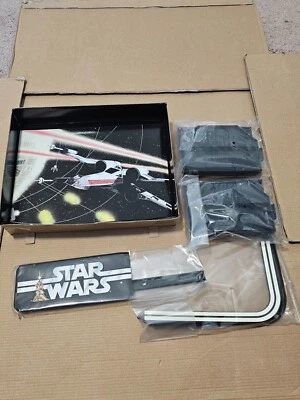 KIT DE SOPORTES DE EXHIBICIÓN STAR WARS SERIE NEGRA 40 ANIVERSARIO 6 PULGADAS EARLY BIRD Foto 1 de 2