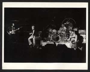 THE WHO 1979 Live In Concert At Cannes Original Photo 9.5 x 12 Type 1 - Picture 1 of 2