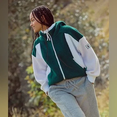 ¡NUEVO CON ETIQUETAS! Free People Movement Pequeña Hit the Slopes Sudadera con Capucha Polar Evergreen Combo Foto 1 de 4