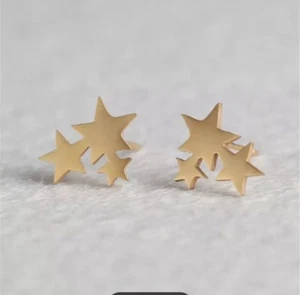 Stud Earrings 3 Star Minimalist Geometric Jewelry UK Seller - Picture 1 of 5