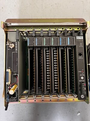 Allen Bradley 1785-L20E/E PLC-5/20 USADO con E/S y chasis Foto 1 de 2