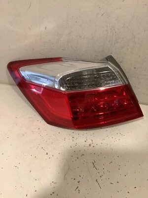 Luz trasera LED DERECHA PASAJERO HONDA ACUERDO 2013-2015 TYC A10L-13356 TL Foto 1 de 4