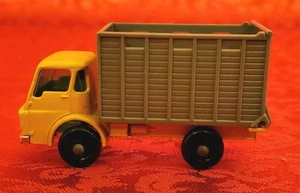 Vintage Lesney Matchbox Series Cattle Truck Dodge No 37 Diecast Yellow L47 - Picture 1 of 12