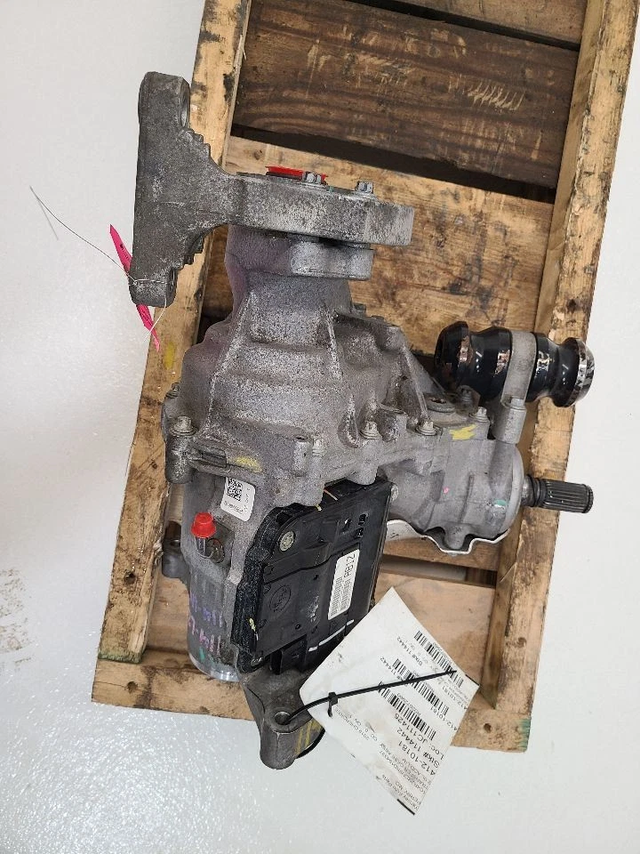 2019 2020 2021 2022 2023 JEEP CHEROKEE Transfer Case Single Speed - Image 1 of 4