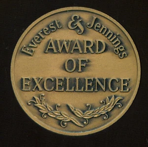 AWARD OF EXCELLENCE by EVEREST & JENNINGS LARGE BRONZE MEDAL (M825) - Imagen 1 de 2