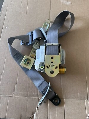 Good Tested 2001-2005 Lexus GS300 GS400 GS430 OEM Gray Seat Belt Front Right - Image 1 of 4