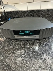 Sistema de música Bose Wave AM/FM reproductor de CD radio reloj con control remoto AWRCC1 FUNCIONA - Imagen 1 de 7