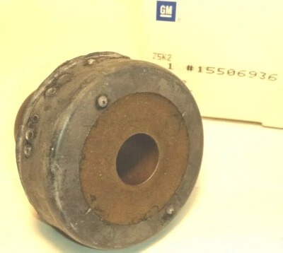Genuine GM 15506936 Mount, Motor, Rubber - Image 1 of 2