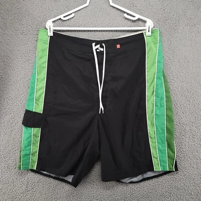 Bermuda Gap masculina tamanho 38 verde preta praia verão - Imagem 1 de 4