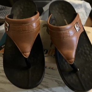 New Boxed AEROTHOTIC Women's Arch Support Flip-Flops/Sandals Tan Size 8 #LO805N - Picture 1 of 14