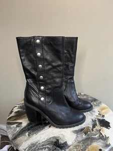 Vintage Y2K Me Too Soho Rocker Button Up Heeled Boot Black Leather 6.5 - Picture 1 of 14