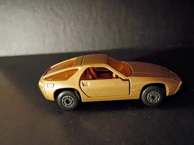 Matchbox Superfast #59 Porsche 928 Gold 1979  - Image 1 of 4