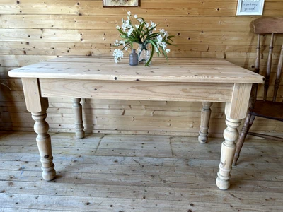 Large 4 seater table rustic farmhouse solid pine kitchen dining table over 4ft - Image 1 of 4