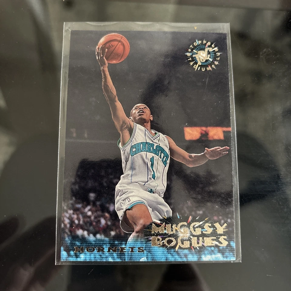 1995-96 Topps Stadium Club Muggsy Bogues #65 basketball card - Image 1 of 2