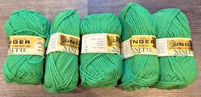 Lote UNGER 5 madejas VERDE BRILLANTE hilo vintage 100% acrílico NUEVO Nanette Courtelle Foto 1 de 3