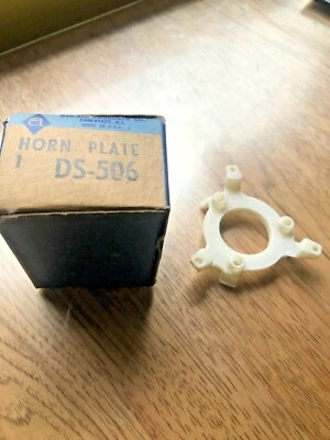 Placa de retención de anillo de bocina Ford DS-506 Foto 1 de 4
