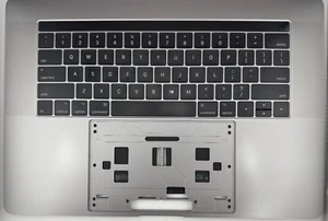 MACBOOK PRO 15" A1707 GRAY TOP CASE PALMREST KEYBOARD *NO BATTERY* GRADE B - Picture 1 of 5