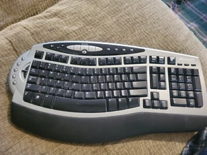 Microsoft Wireless Comfort Keyboard 4000 Model 1045 KEYBOARD ONLY - Picture 1 of 6