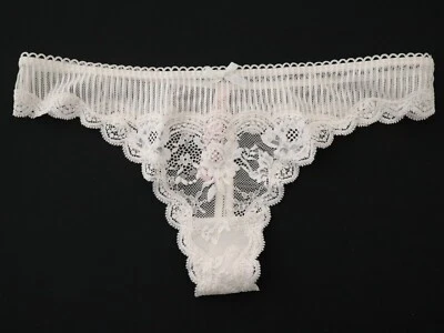 Calcinha fio dental Victoria's Secret vintage 2018 renda transparente com nervuras MÉDIA - Imagem 1 de 4