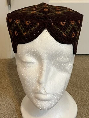 Traditional Sindhi/Balochi/Qandahari/Pashtoon embroided cap for men Sz 21 Islam - Image 1 of 4