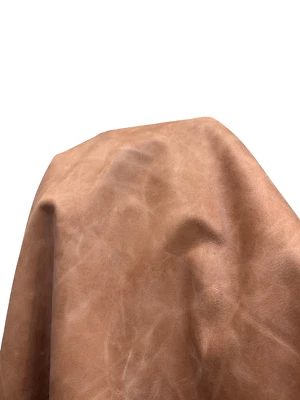 Piel de cuero nobuck arena - cuero envejecido suave genuino para manualidades 17 - 20 pies Foto 1 de 4