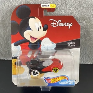 2018c Hot Wheels Character Cars Disney MICKEY MOUSE Series 1 #1/6 - Picture 1 of 2