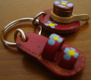 MEXIKO SANDALE & HUT SCHLÜSSELANHÄNGER SOUVENIR SCHLÜSSELANHÄNGER - Bild 1 von 3