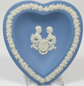 Wedgwood Blue & White Jasperware Royal Birth of William 1982 Trinket Dish - Picture 1 of 3