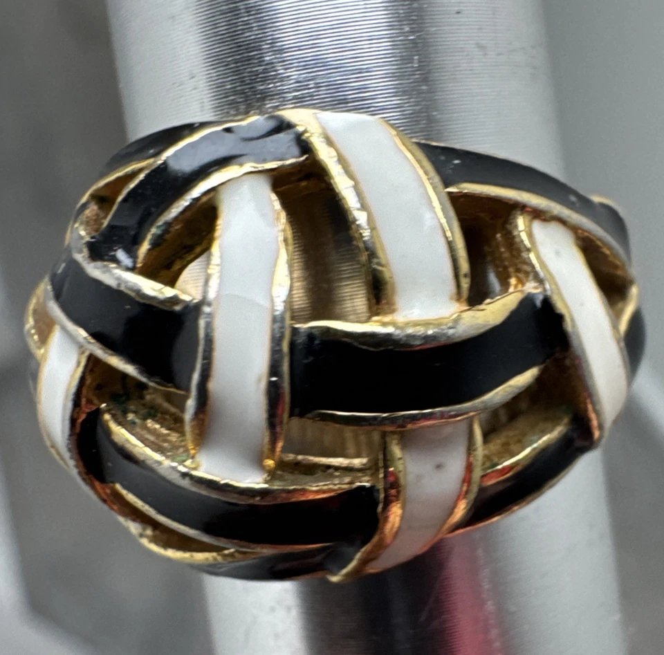 Vintage Black & White Enamel Woven Pattern Gold Plated Size Ring 9 Gorgeous - Image 1 of 4