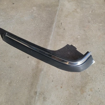 Parachoques delantero pasajero Volvo 240 IPD barra de ajuste de esquina usado 244 245 1986-1993 Foto 1 de 4