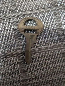 Master Lock Vorhängeschloss Schlüssel 2451 - Bild 1 von 2