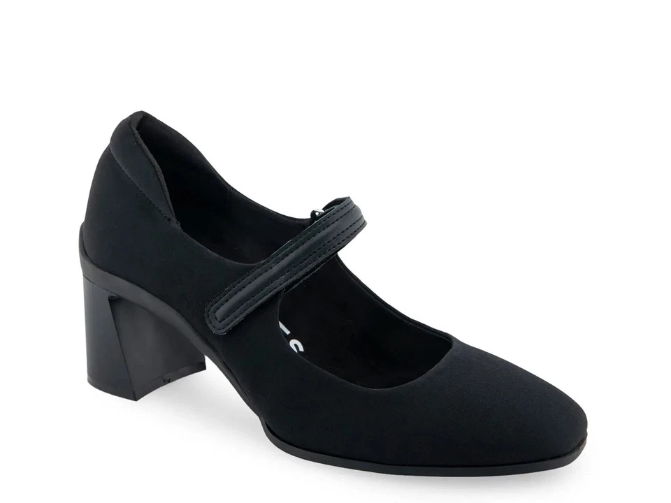 Woman's Dress Shoes Aerosoles Cassina Pump - Image 1 of 1