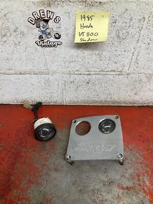 Honda Vt1100 Vt 1100 Shadow 1985 cubierta del tanque de gasolina medidor de calor Foto 1 de 4