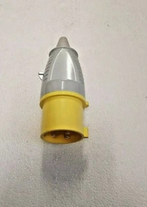 32a 110V YELLOW 3 PIN  PLUG, IP44 SPLASHPROOF - Picture 1 of 2