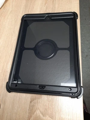 Otterbox IPad 9th/8th/7th GenCase 9.7'' Shockproof Heavy Duty Cover fits  - Image 1 of 3