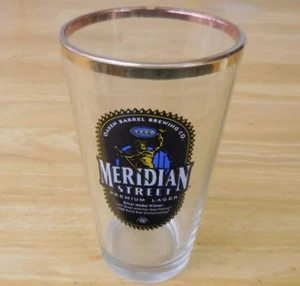 Vaso de cerveza de pinta Oaken Barrel Brewing Co. - Meridian Street Premium Lager Indiana - Imagen 1 de 4