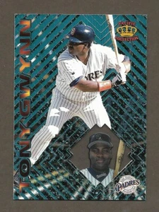 Pacific Crown Collection 1997 prismas azul claro Tony Gwynn #144 Padres envío gratuito - Imagen 1 de 2