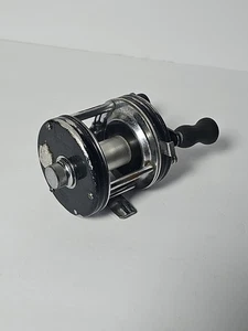 Abu Garcia Ambassadeur 5000C negro y cromo vintage - Imagen 1 de 7