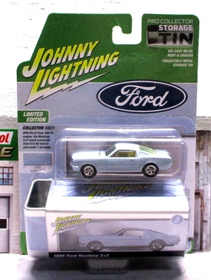 Ford Mustang 1965 Johnny Lightning Pro Collectors 2025 2+2 ¡con lata de almacenamiento! Foto 1 de 4