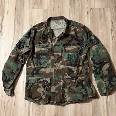 VTG US Military Air Force Woodland Camo Field Jacket w/ 6 Patches Mens Sz Medium - Image 1 of 4