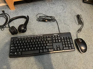 Logitech K200 USB Keyboar, mouse and headset - Picture 1 of 4