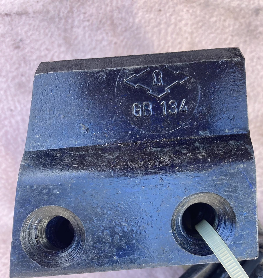 Original Busatis Messerhalter GB134  - Bild 1 von 1