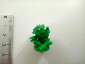 NEUNTER MONDBAUMHAI MINIATUR DREADBALL P112 - Bild 1 von 1