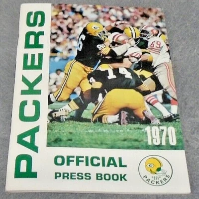 1970 NFL FOOTBALL MEDIA GUIDE GREEN BAY PACKERS VERY RARE AND IN EXCELLENT CONDI - Image 1 of 4