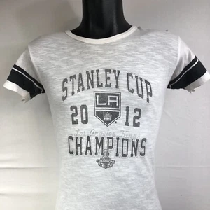 Camiseta para dama NHL 2012 Stanley Cup Champions Los Angeles Kings por '47 talla mediana - Imagen 1 de 4