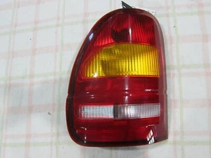 Ford Windstar 1995 1997 1998 conductor lado izquierdo fabricante de equipos originales luz trasera - Imagen 1 de 2