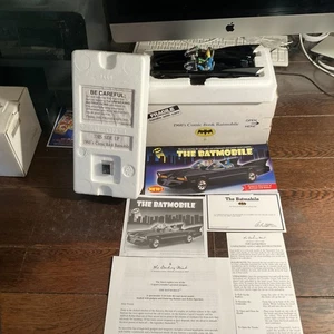 New~In~Box  Danbury Mint  1960s Comic Book Batmobile 1:24  - Picture 1 of 12