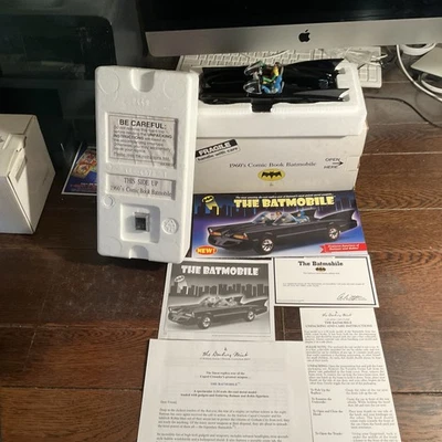 New~In~Box  Danbury Mint  1960s Comic Book Batmobile 1:24  - Image 1 of 4