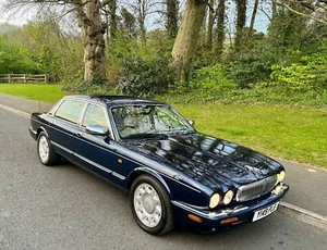 2001 JAGUAR DAIMLER SUPER V8 X-308 AUTO 4.0 SUPERCHARGED 4 DR SALOON 370BHP LWB - Picture 1 of 21